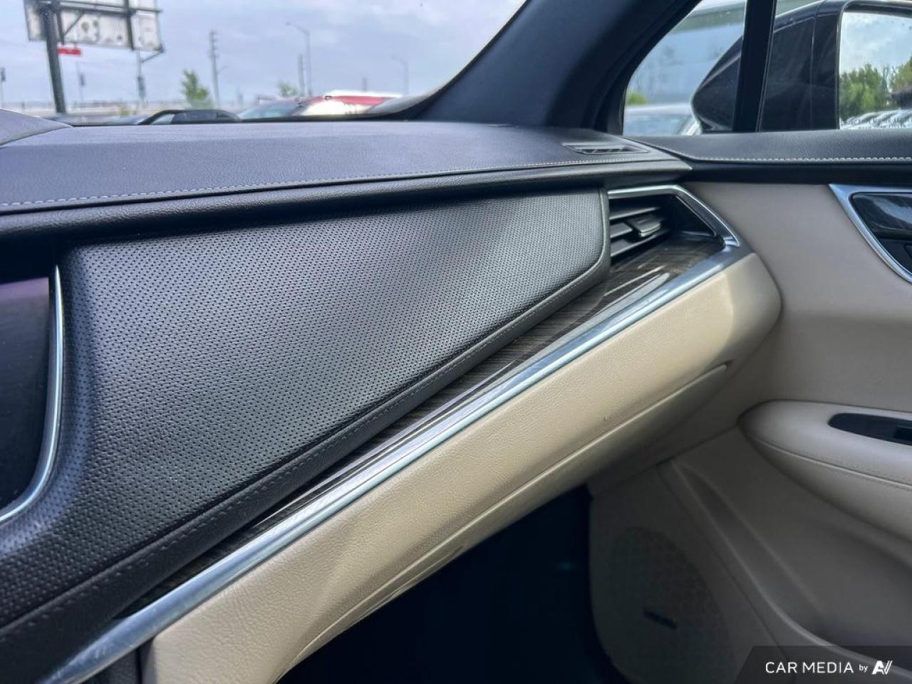 2018 Cadillac XT5 XTS / NO ACCIDENTS / LEATHER / HTD SEATS / AUTO - Photo #18