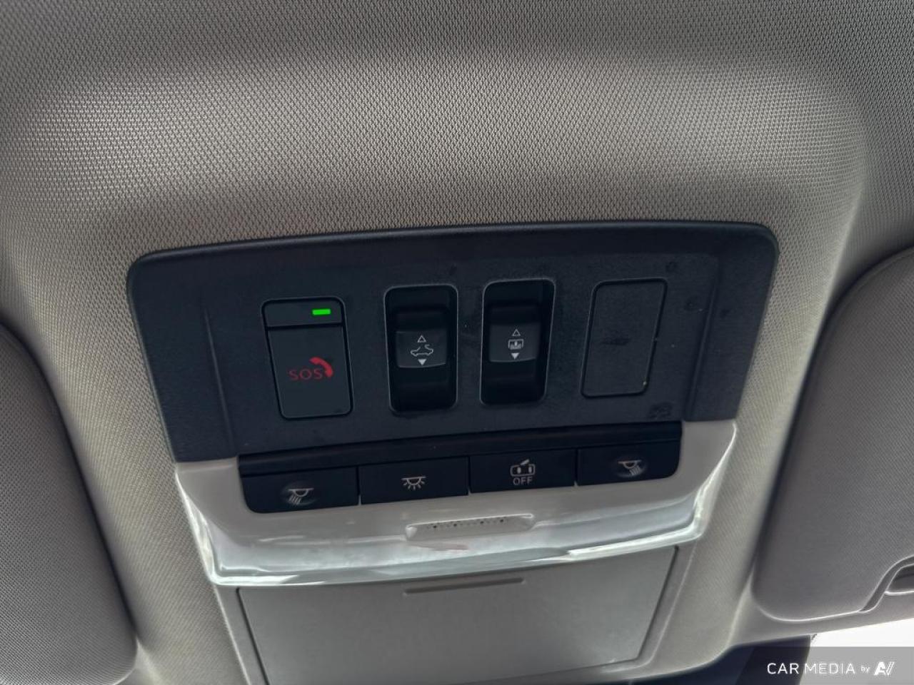 2023 Nissan Pathfinder SL / 4WD / PANO ROOF / LEATHER / NAV / 8 PASS - Photo #20