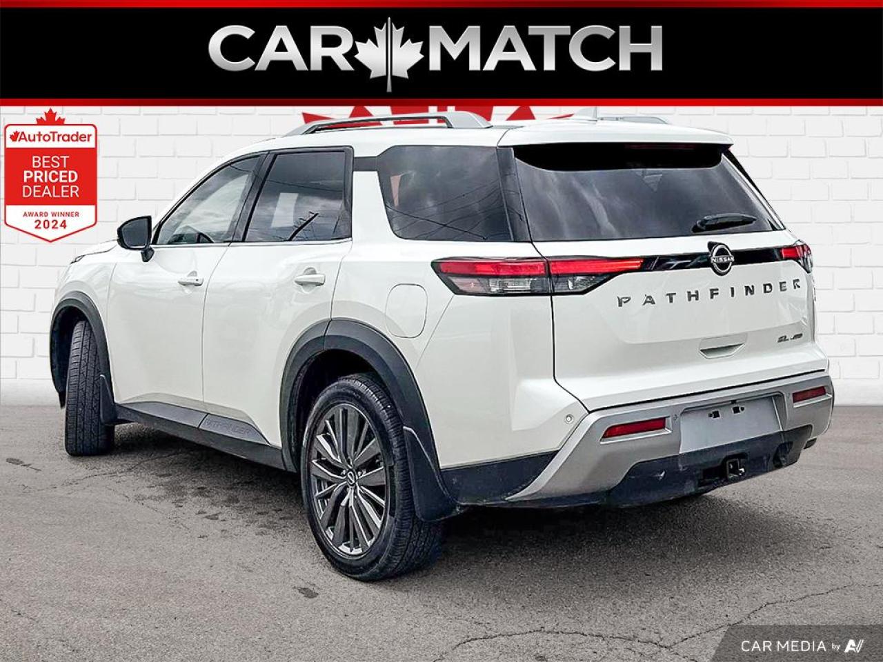 2023 Nissan Pathfinder SL / 4WD / PANO ROOF / LEATHER / NAV / 8 PASS - Photo #3