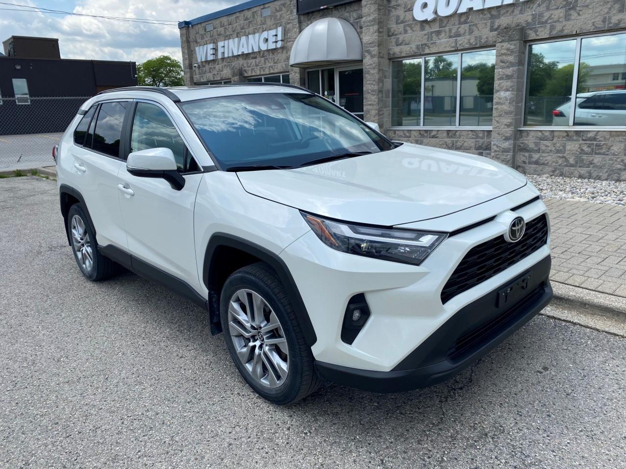 Used 2022 Toyota RAV4 XLE for sale in Sarnia, ON