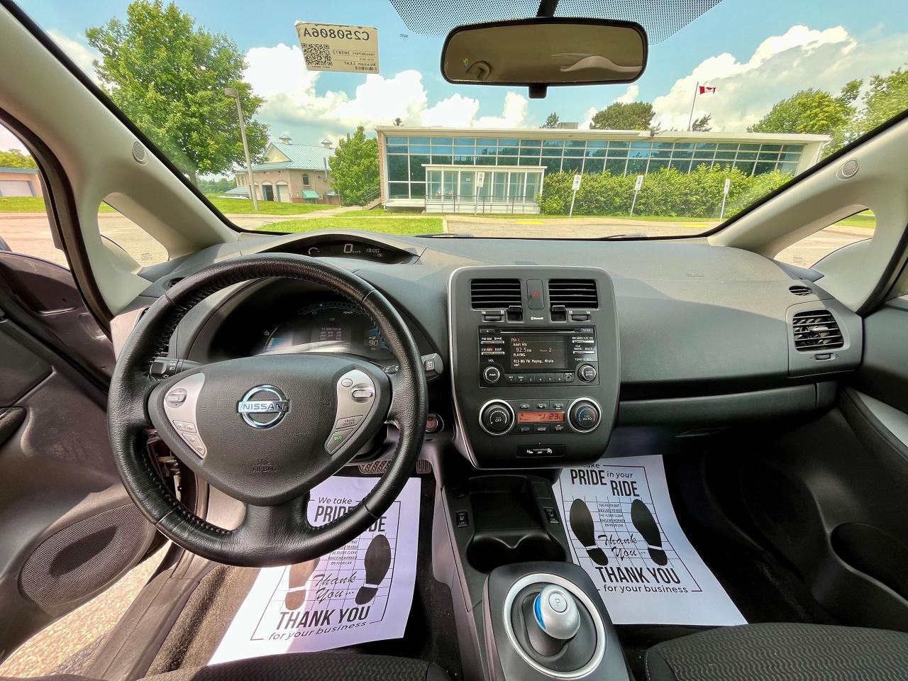 2015 Nissan Leaf S - Photo #12