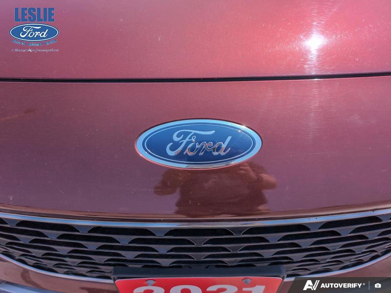 2021 Ford Escape Titanium Hybrid AWD Photo