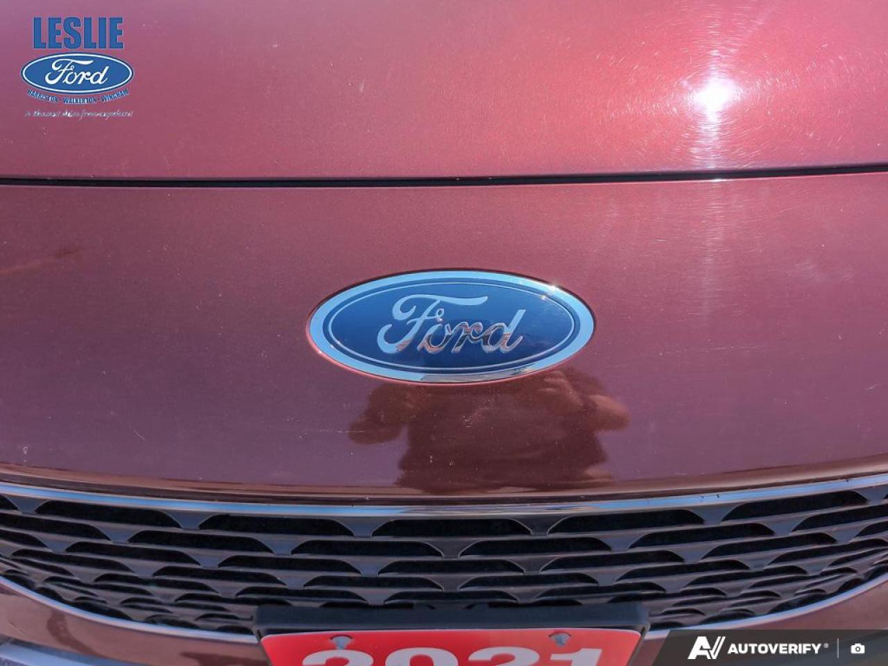 2021 Ford Escape Titanium Hybrid AWD Photo