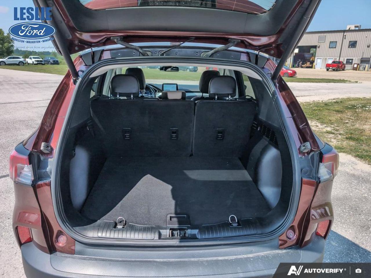 2021 Ford Escape Titanium Hybrid AWD Photo