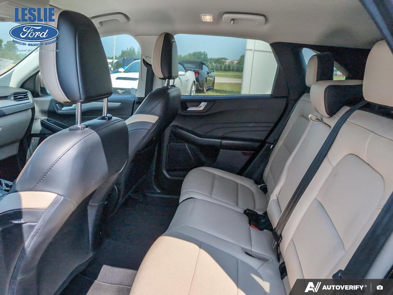 2021 Ford Escape Titanium Hybrid AWD Photo