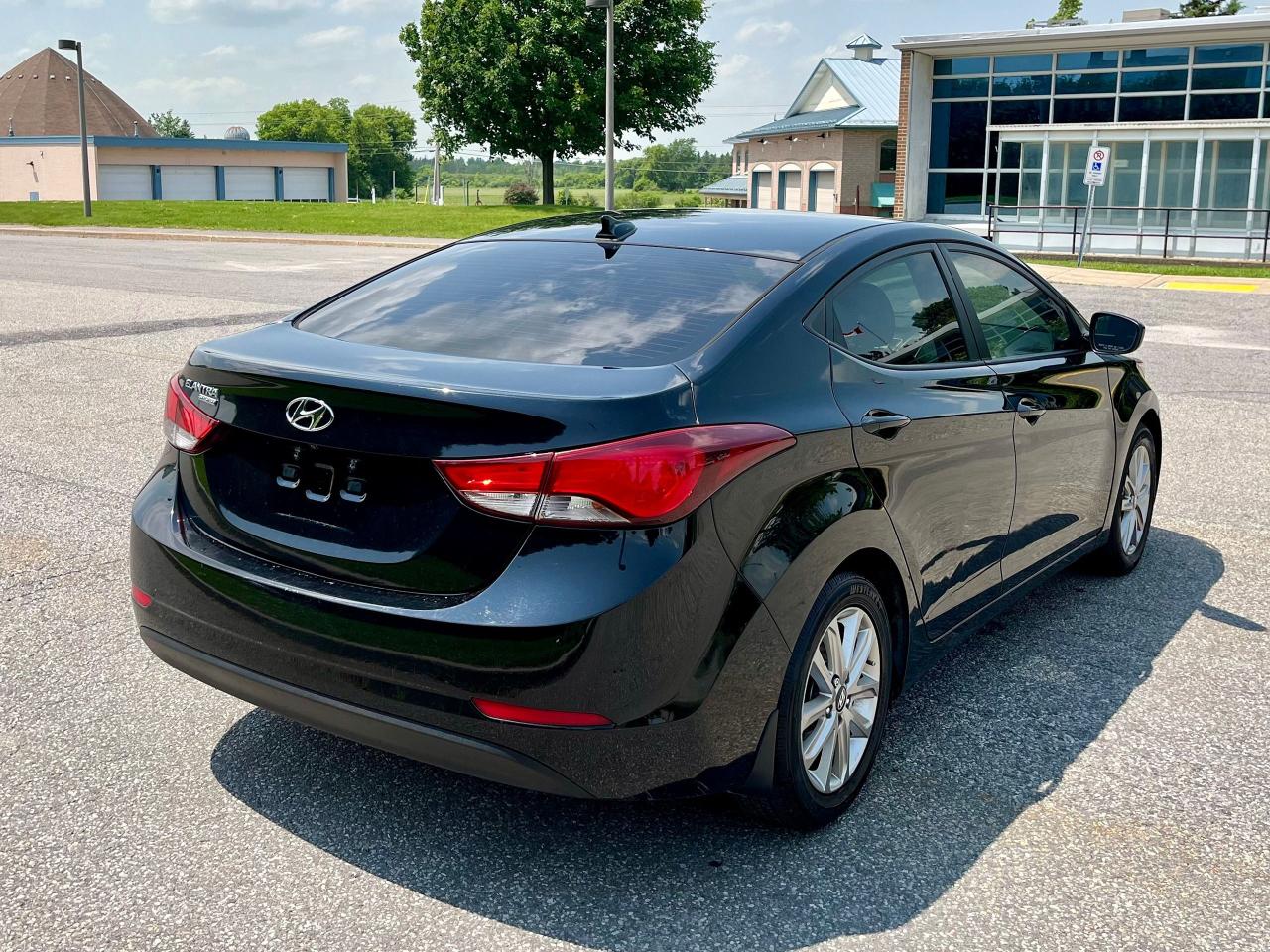 2016 Hyundai Elantra GL - Photo #7