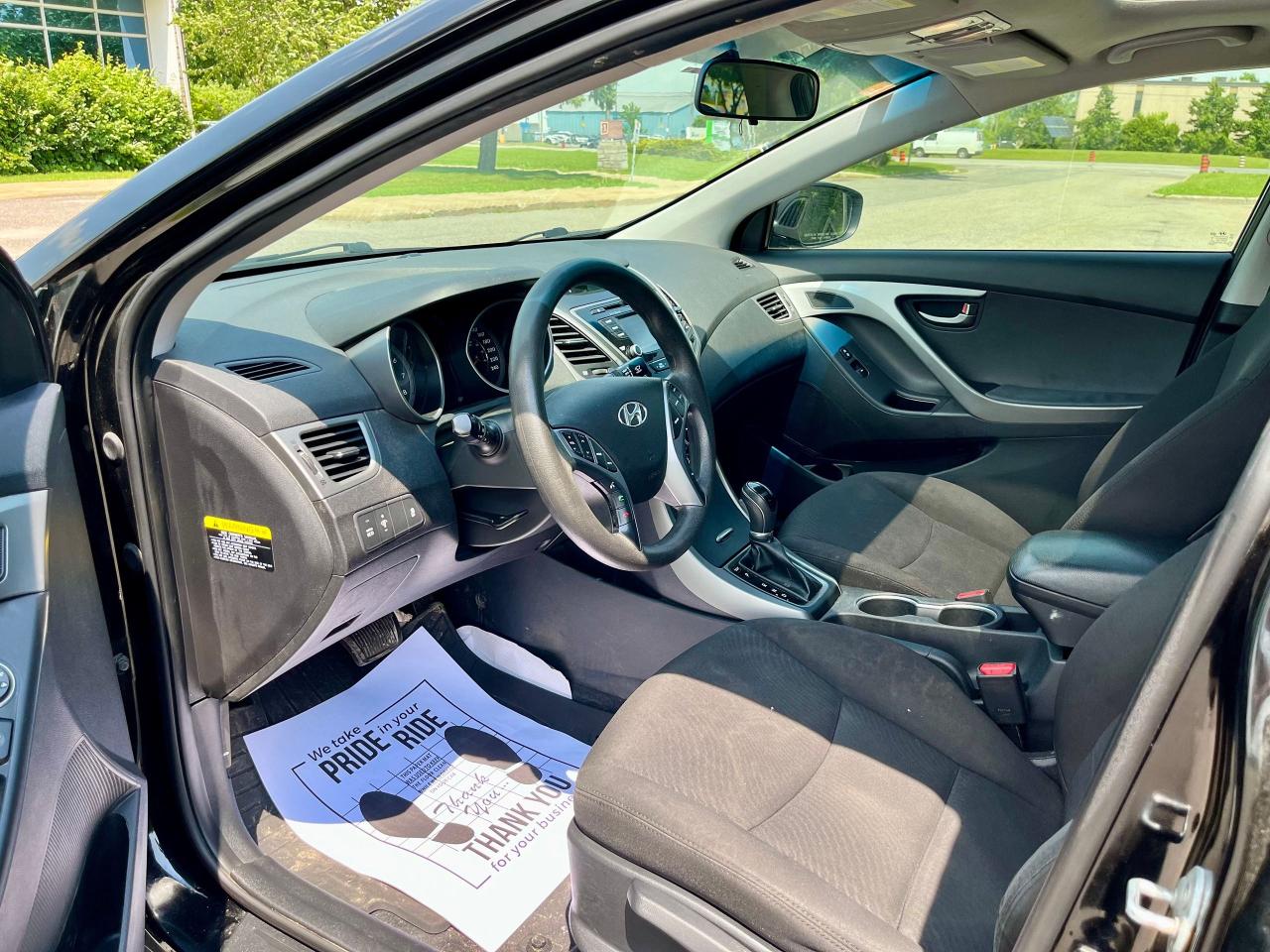 2016 Hyundai Elantra GL Photo4