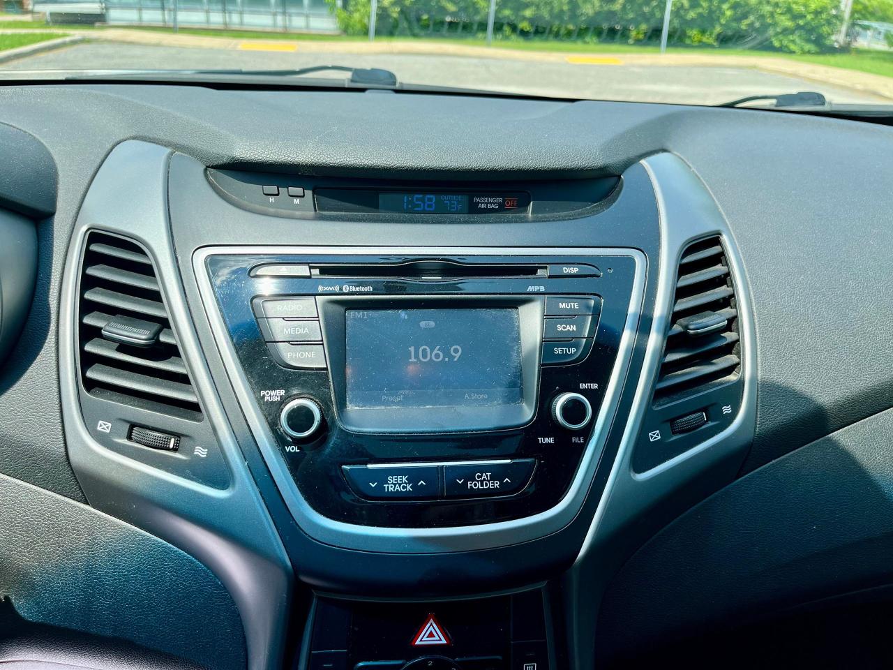 2016 Hyundai Elantra GL - Photo #17