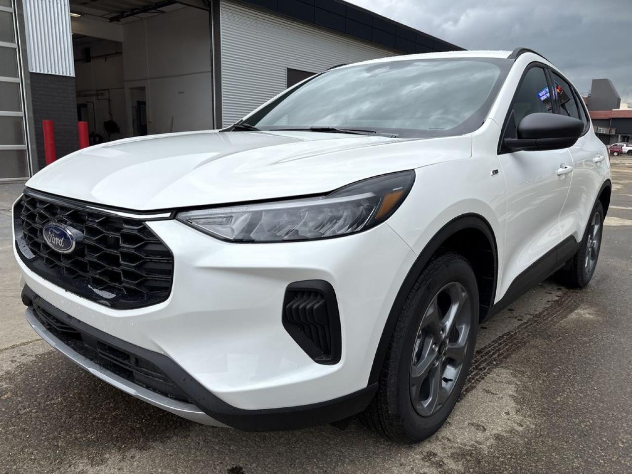 2025 Ford Escape ST-Line 300A Photo1