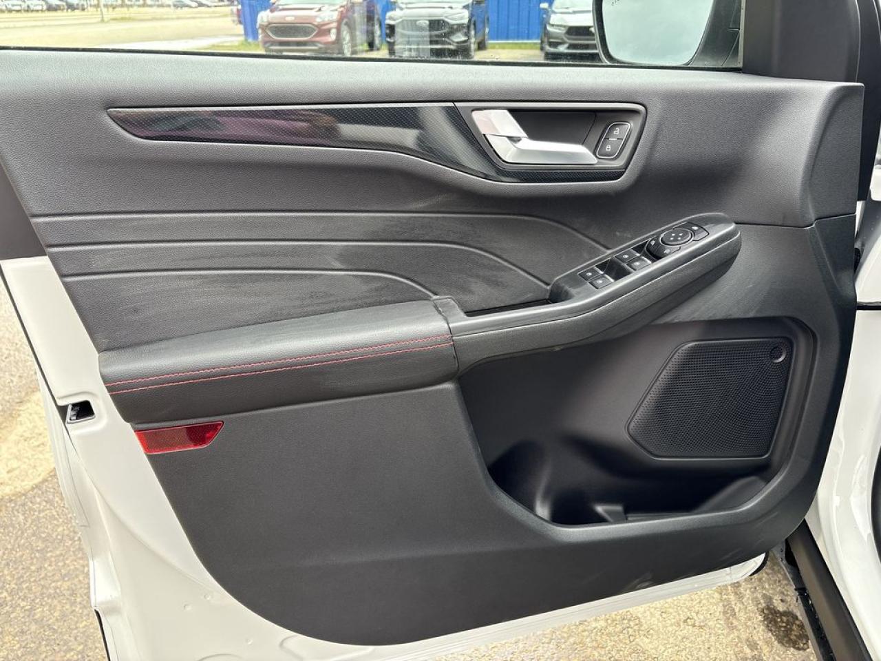 2025 Ford Escape ST-Line 300A Photo3