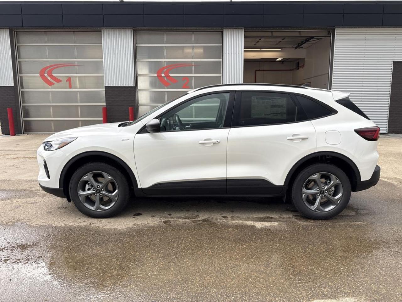2025 Ford Escape ST-Line 300A Photo5