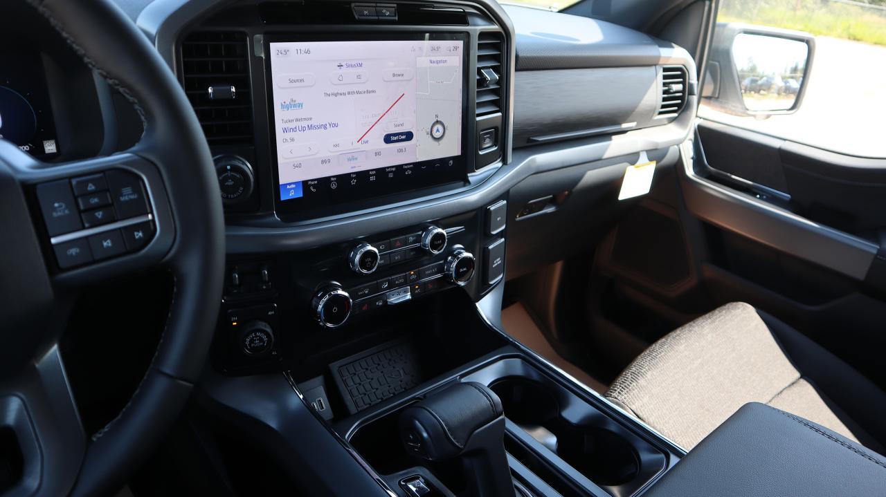 2025 Ford F-150 XLT Photo5