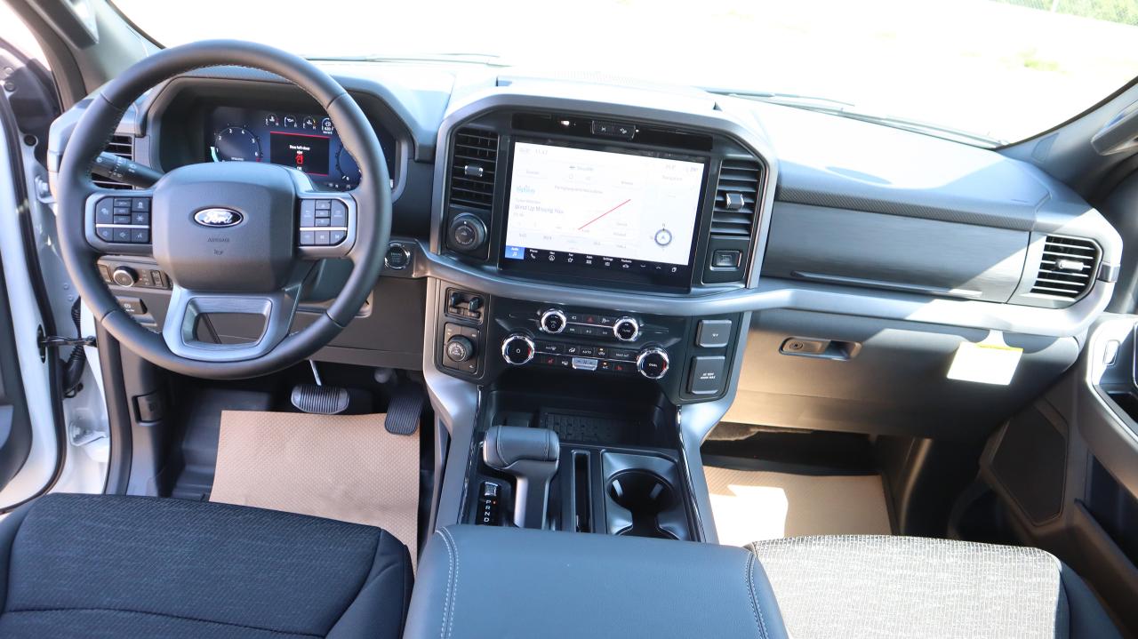 2025 Ford F-150 XLT Photo5