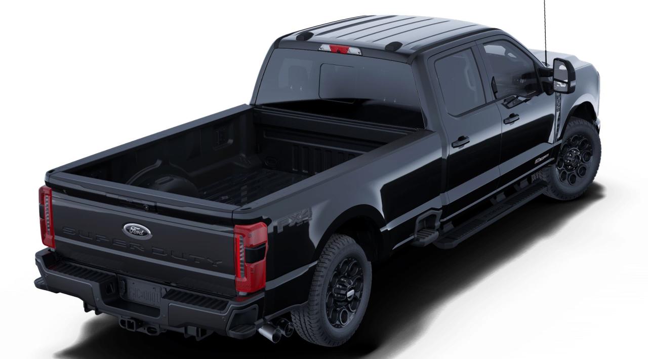 2025 Ford SUPERDUTY F-350® Lariat® Photo