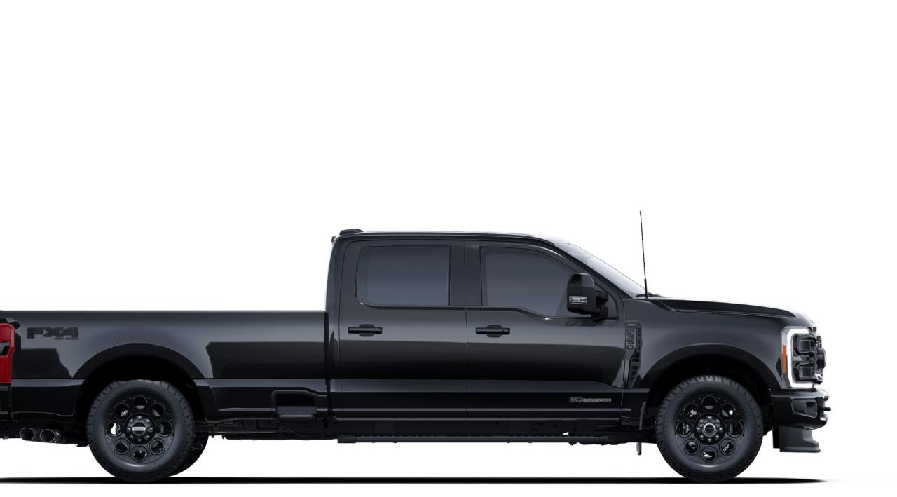 2025 Ford SUPERDUTY F-350® Lariat® Photo4