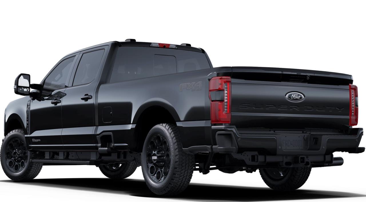 2025 Ford SUPERDUTY F-350® Lariat® Photo1