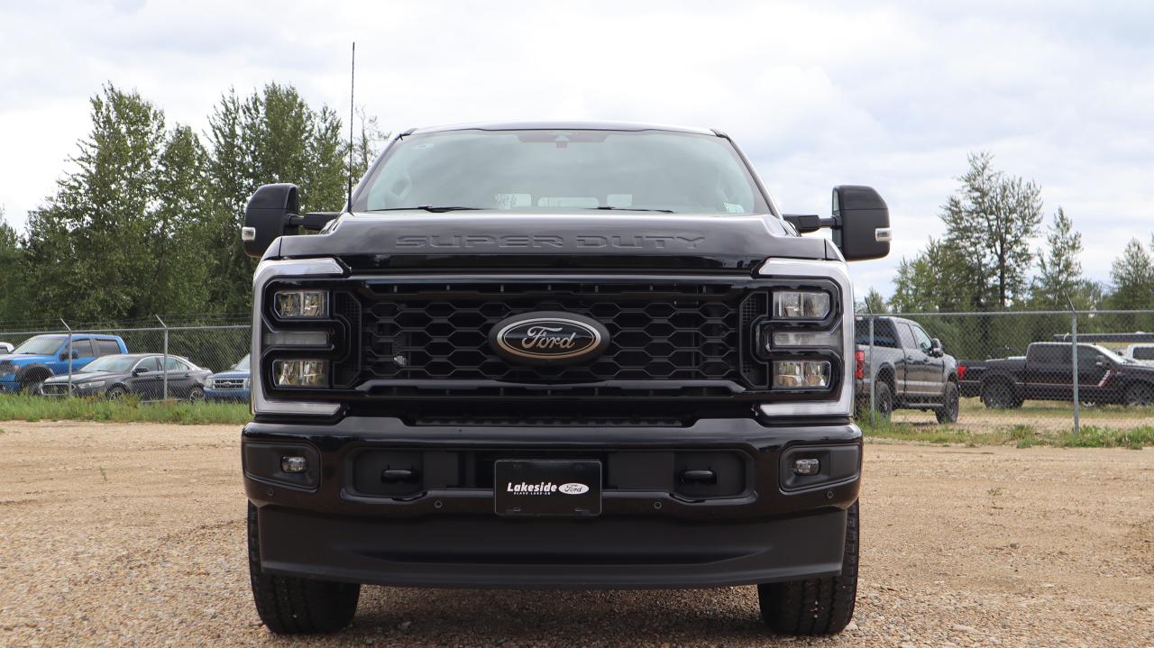 2025 Ford F-350 Super Duty SRW Lariat Photo
