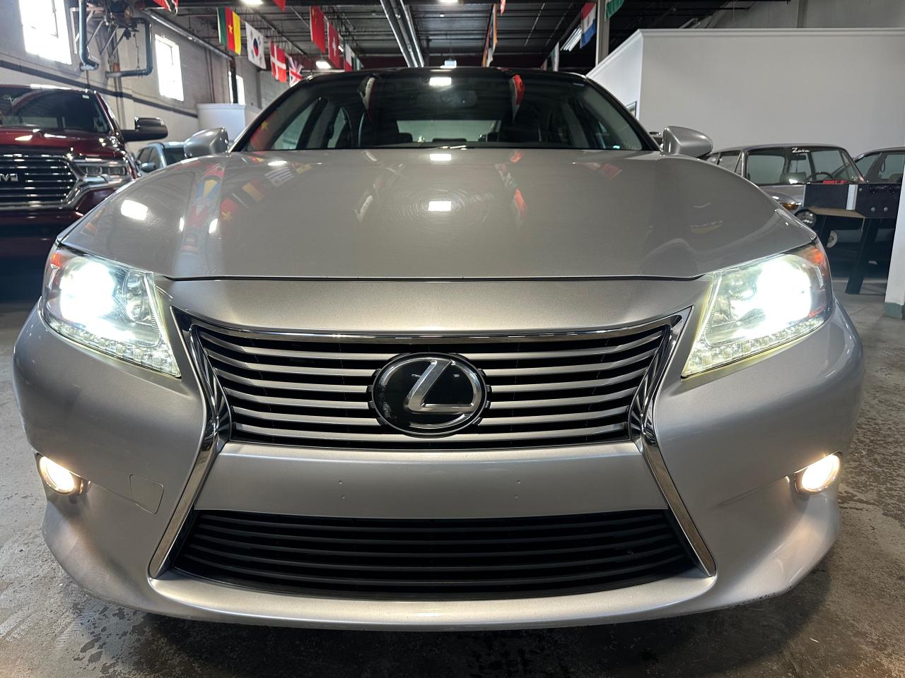 2013 Lexus ES 350 MARK LEVINSON SOUND | DUAL SUNROOF | LEATHER |NAVI - Photo #2