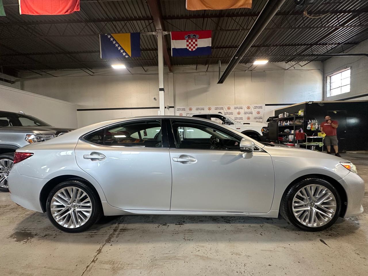 2013 Lexus ES 350 MARK LEVINSON SOUND | DUAL SUNROOF | LEATHER |NAVI - Photo #5