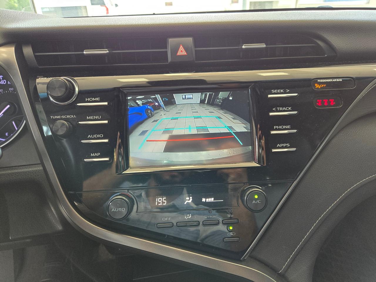 2019 Toyota Camry SE | ALL CREDIT ACCEPTED!! - Photo #13