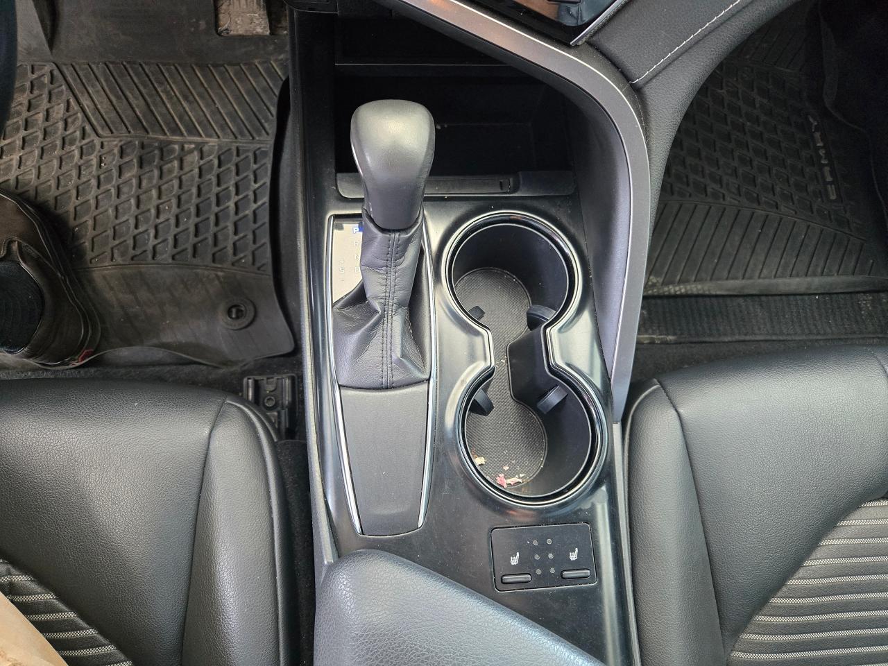 2019 Toyota Camry SE | ALL CREDIT ACCEPTED!! - Photo #14
