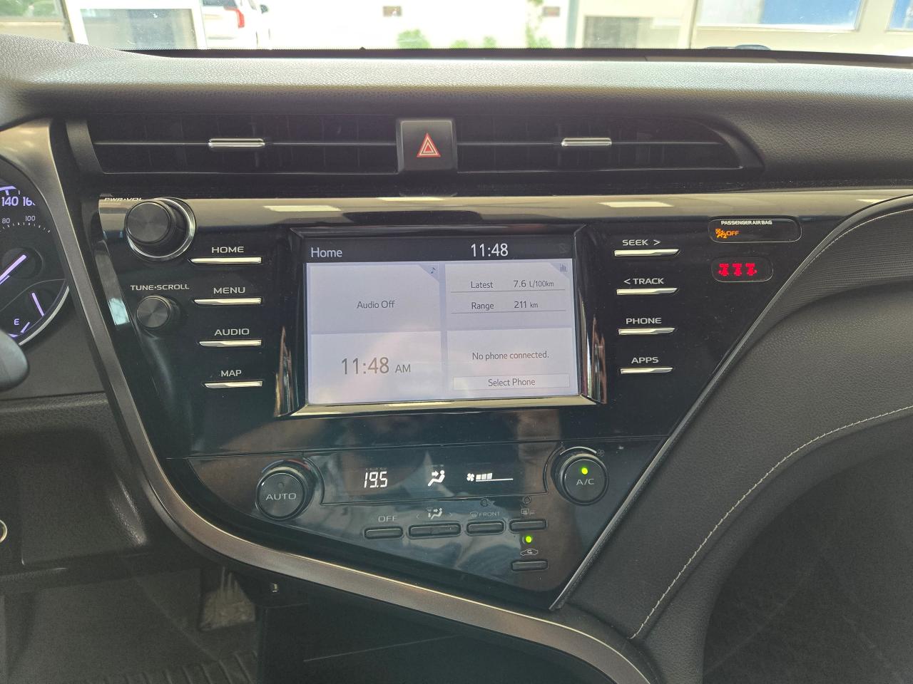 2019 Toyota Camry SE | ALL CREDIT ACCEPTED!! - Photo #12