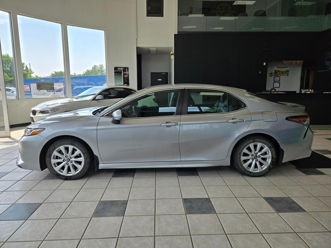 2019 Toyota Camry SE | ALL CREDIT ACCEPTED!! - Photo #4
