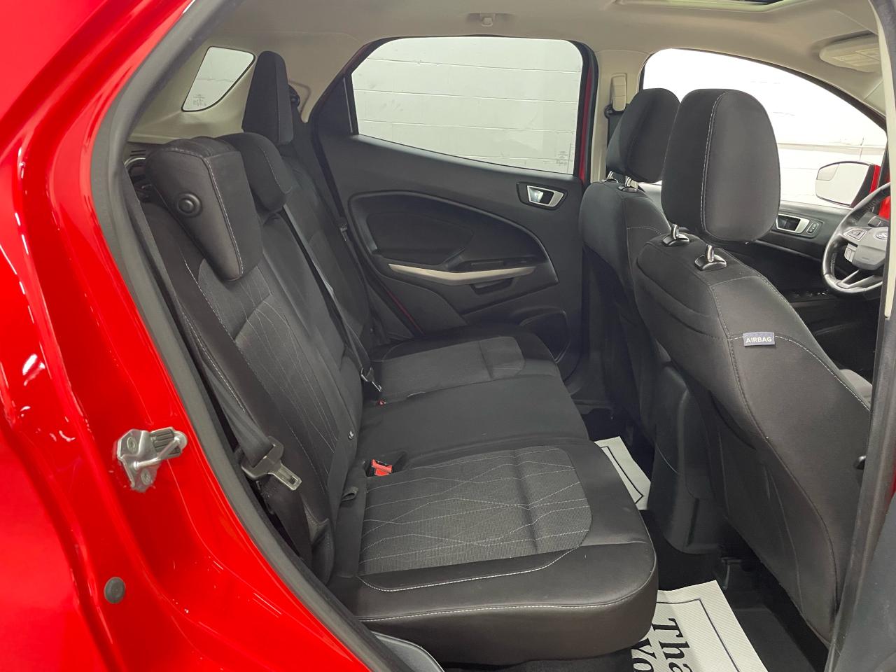 2018 Ford EcoSport SE Photo10