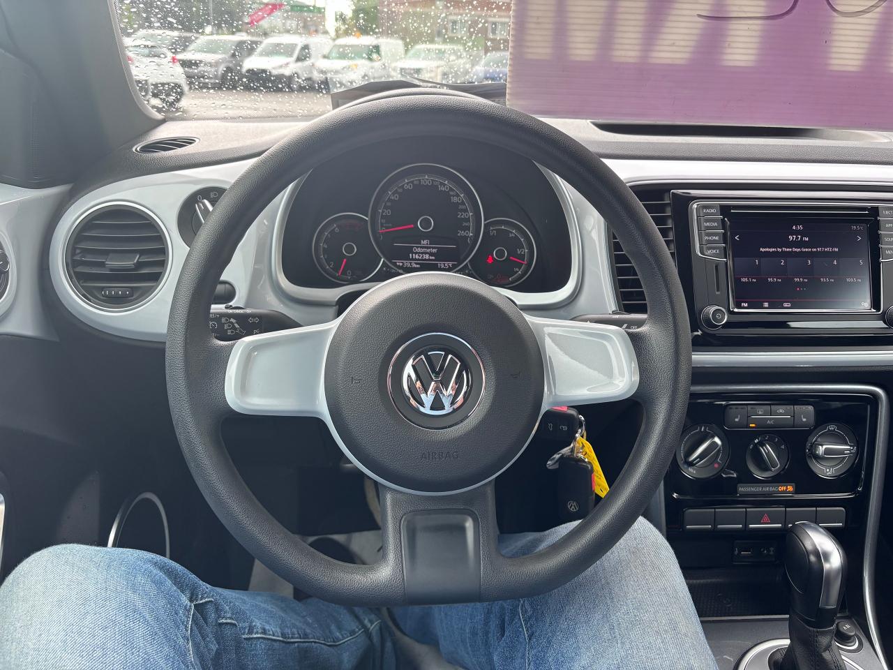 2018 Volkswagen Beetle LOW KM STUNNING BEETLE! - Photo #15