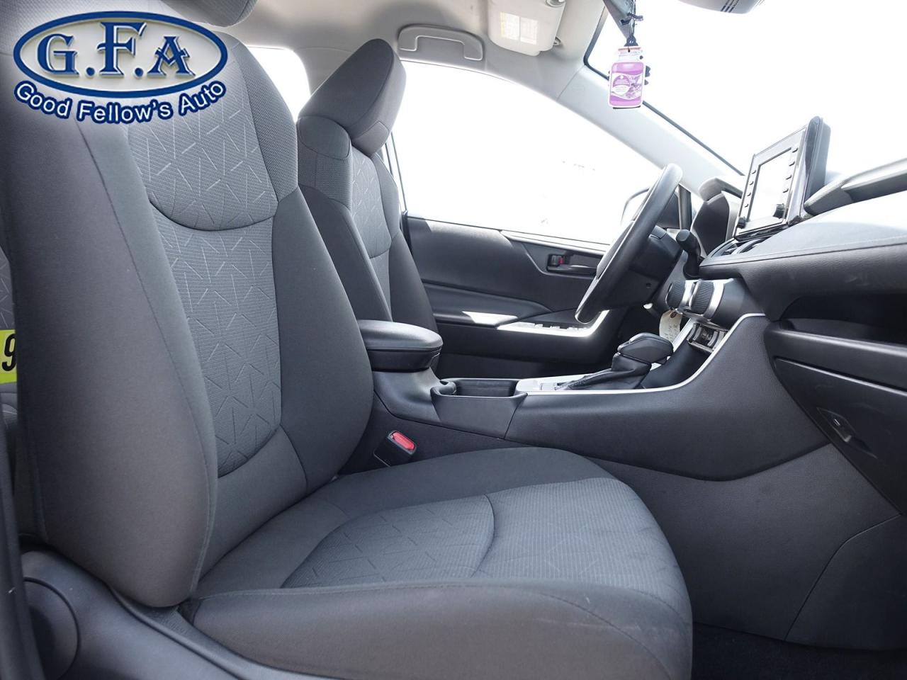 2022 Toyota RAV4 LE MODEL, AWD, REARVIEW CAMERA, HEATED SEATS, LANE Photo