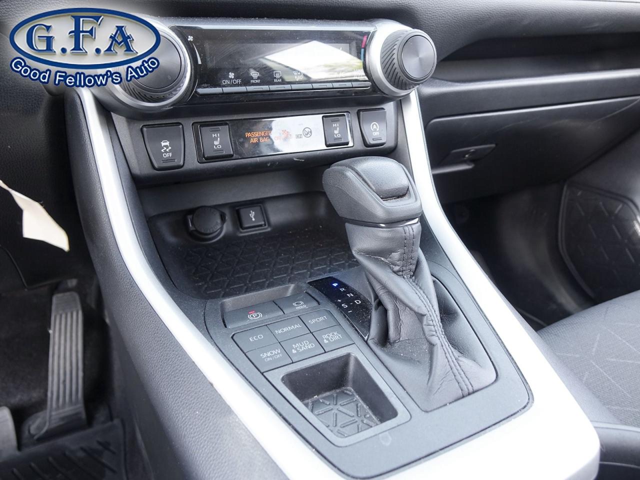 2022 Toyota RAV4 LE MODEL, AWD, REARVIEW CAMERA, HEATED SEATS, LANE Photo