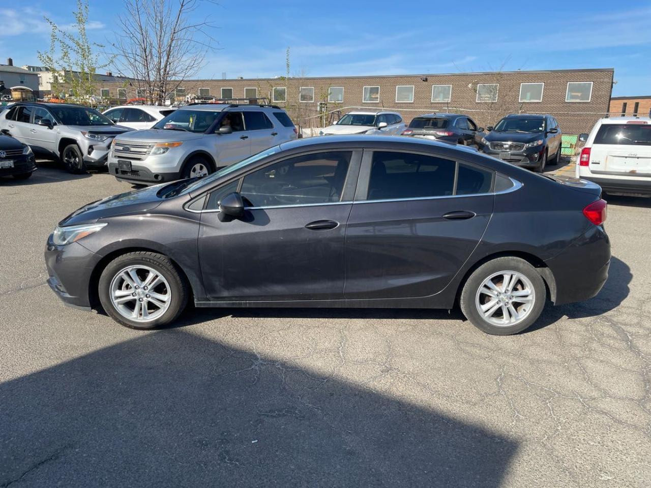 2017 Chevrolet Cruze LT MODEL, REARVIEW CAMERA, HEATED SEATS - Photo #4