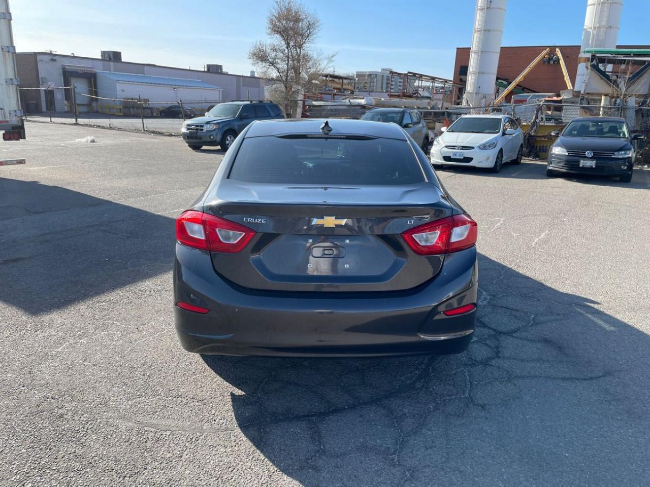 2017 Chevrolet Cruze LT MODEL, REARVIEW CAMERA, HEATED SEATS - Photo #6