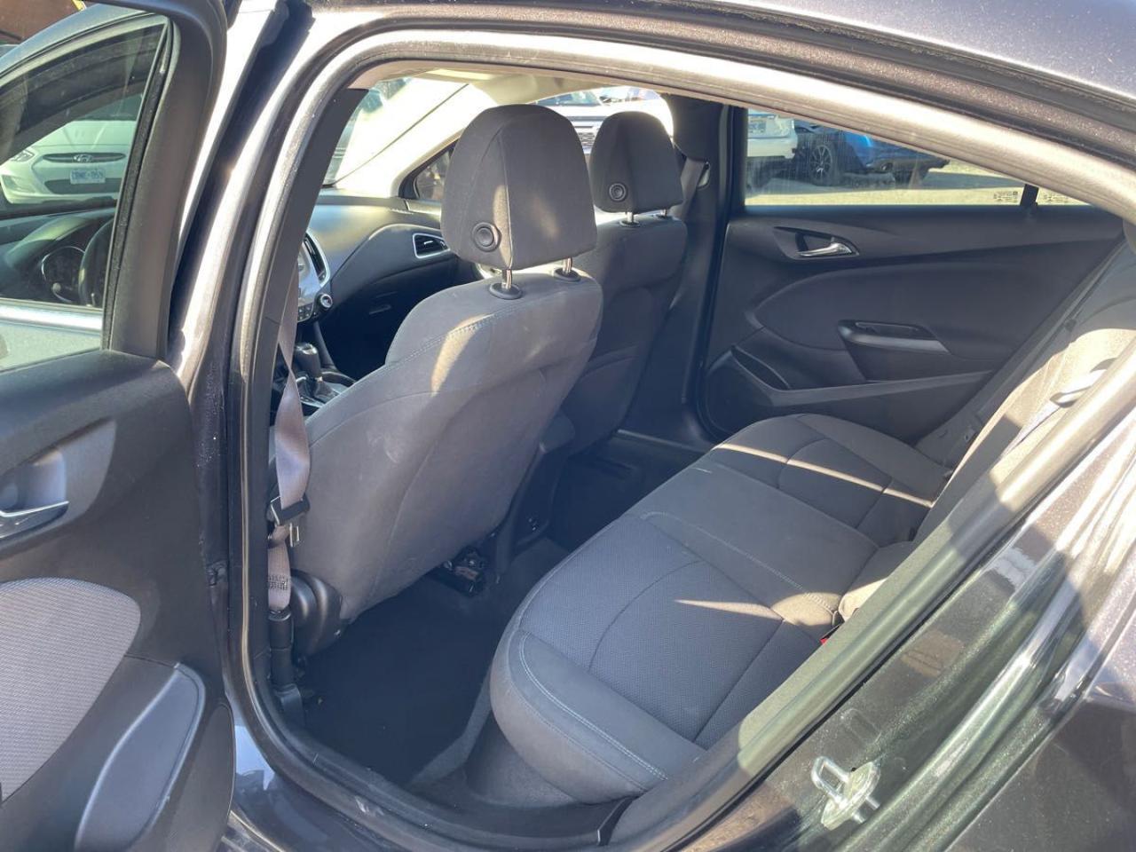 2017 Chevrolet Cruze LT MODEL, REARVIEW CAMERA, HEATED SEATS - Photo #16