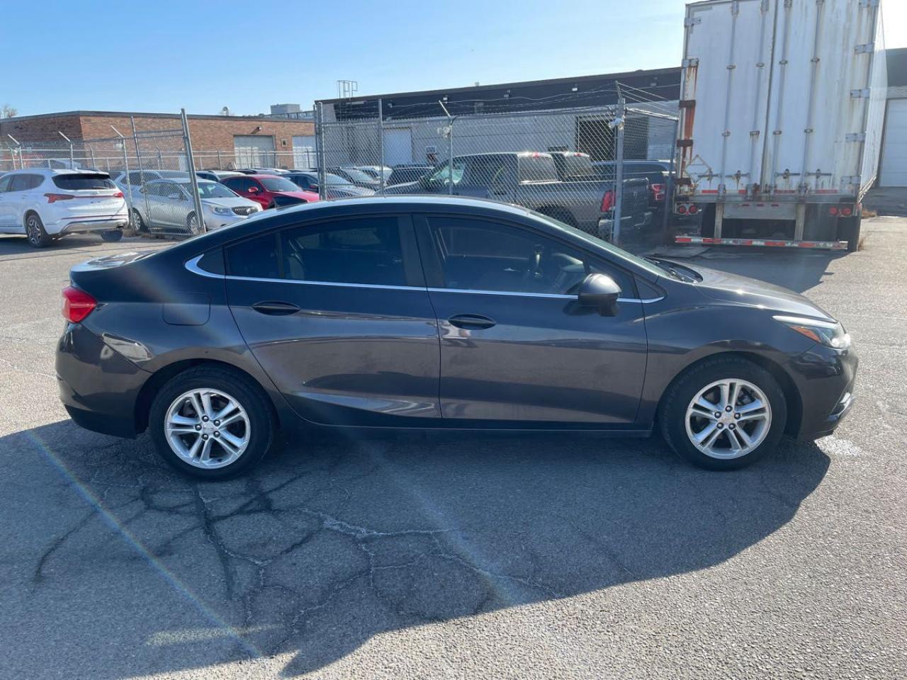 2017 Chevrolet Cruze LT MODEL, REARVIEW CAMERA, HEATED SEATS - Photo #8