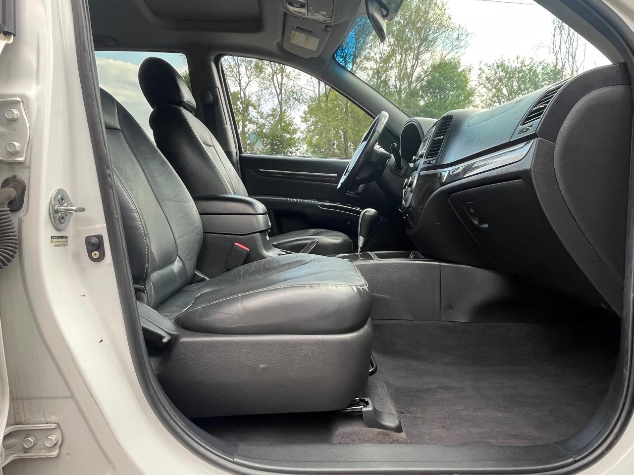 2009 Hyundai Santa Fe AWD-Leather-Sunroof-Alloy rims - Photo #18