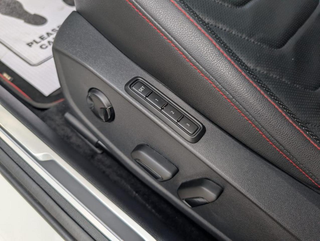 2021 Volkswagen Jetta GLI GLI / POWER SUNOOF - Photo #19