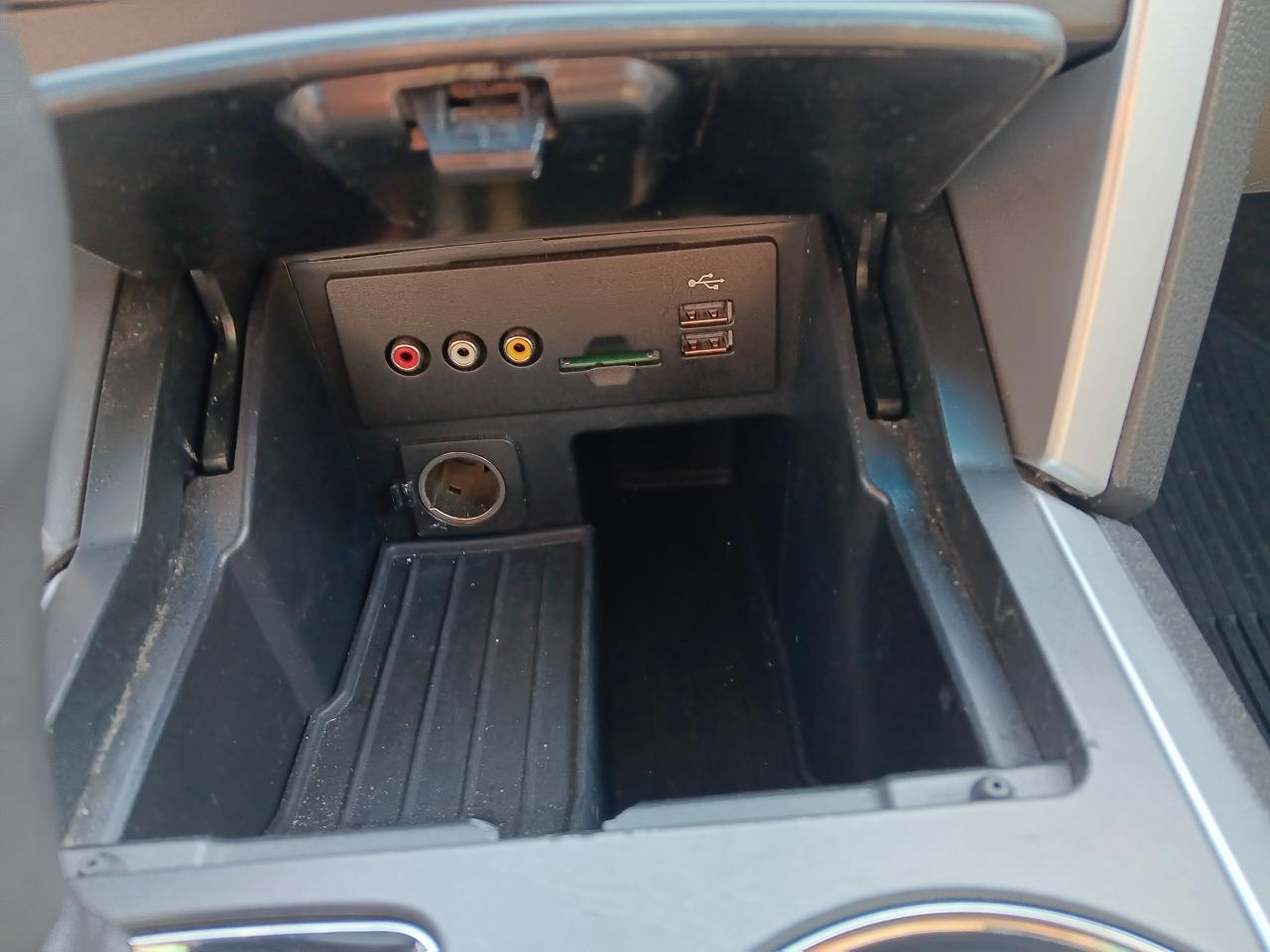 2012 Ford Explorer XLT 7 Pass 4x4 Remote Start, Htd Seats - Photo #20