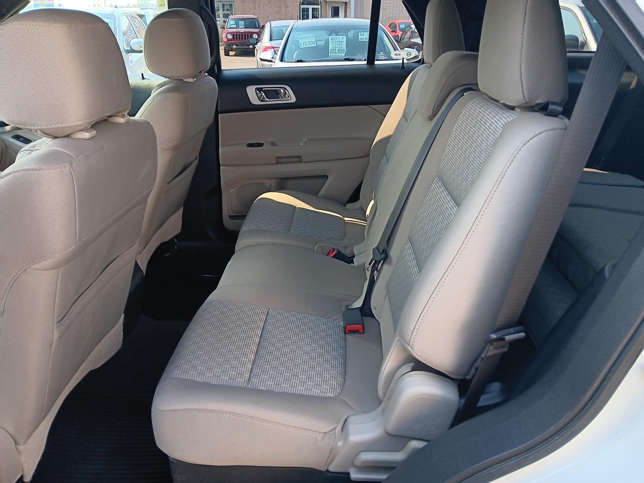 2012 Ford Explorer XLT 7 Pass 4x4 Remote Start, Htd Seats - Photo #15