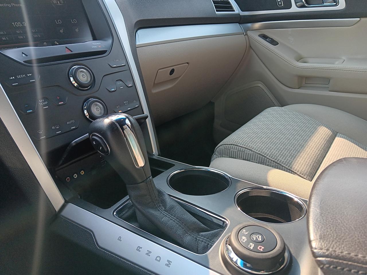 2012 Ford Explorer XLT 7 Pass 4x4 Remote Start, Htd Seats - Photo #17