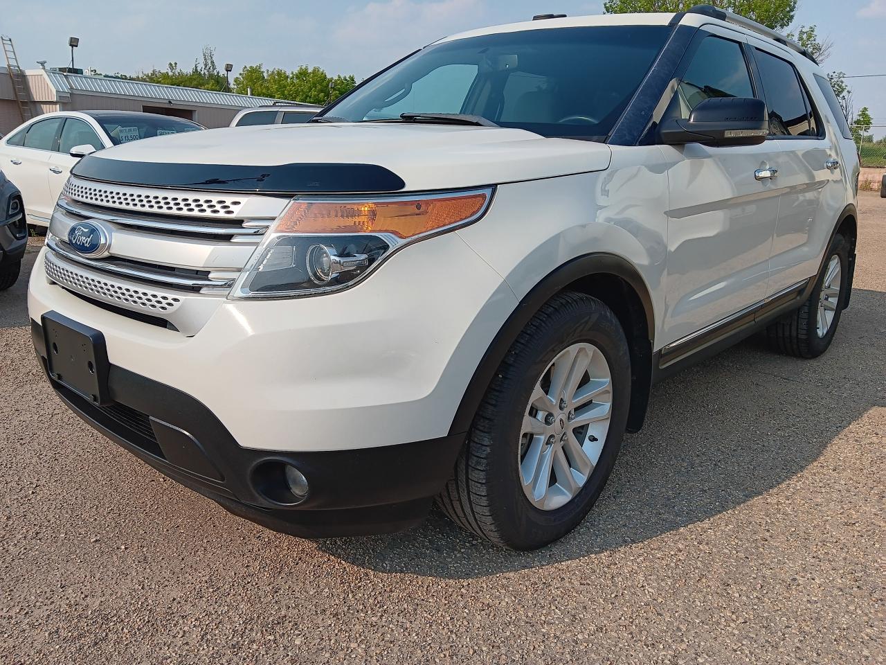 2012 Ford Explorer XLT 7 Pass 4x4 Remote Start, Htd Seats - Photo #3