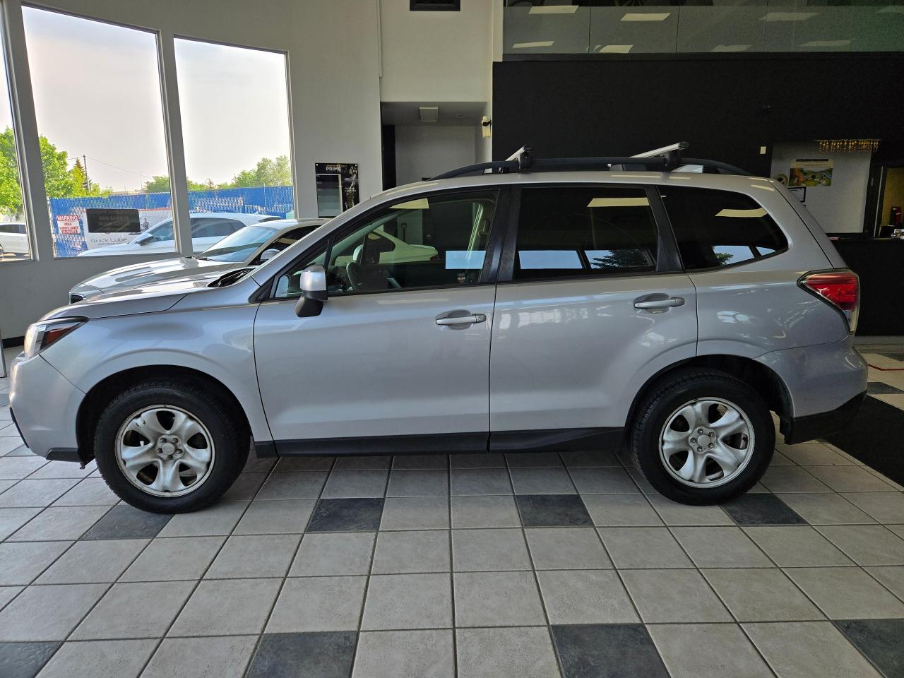 2017 Subaru Forester i | ALL CREDIT ACCEPTED!! - Photo #4