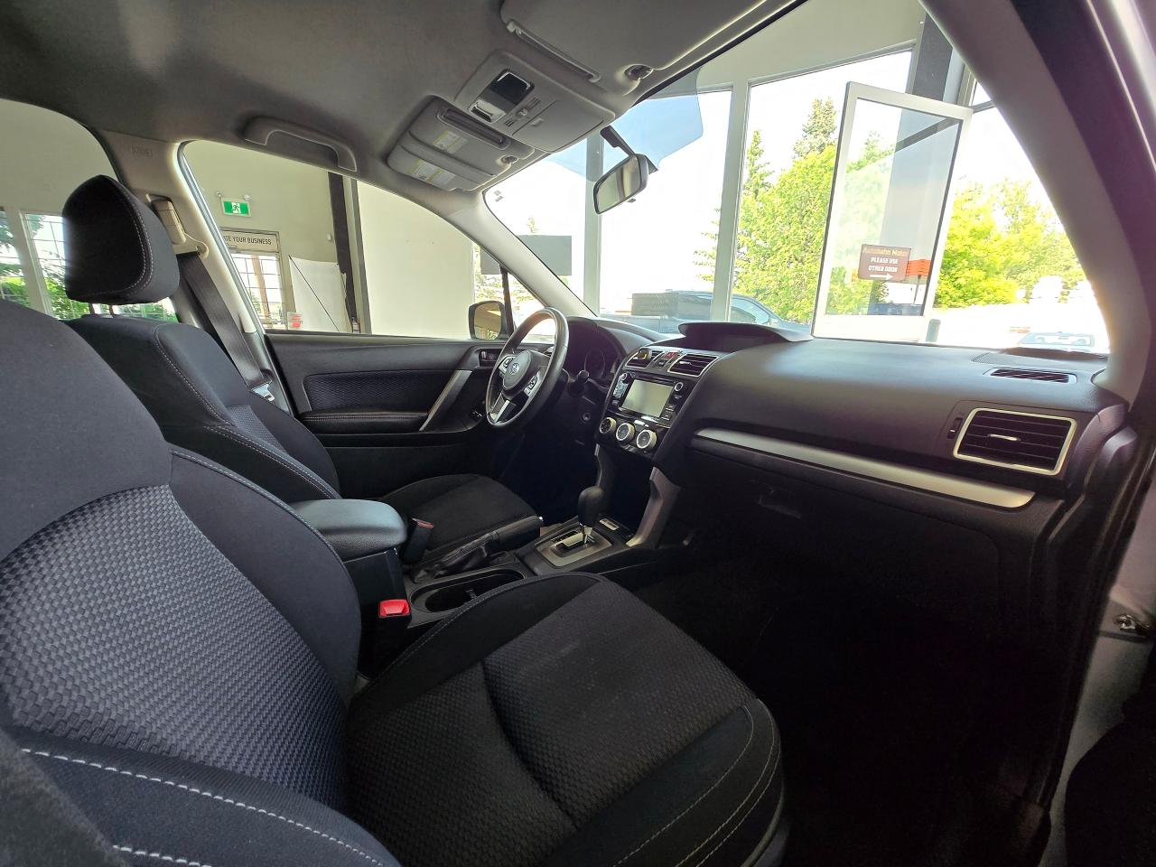 2017 Subaru Forester i | ALL CREDIT ACCEPTED!! - Photo #11