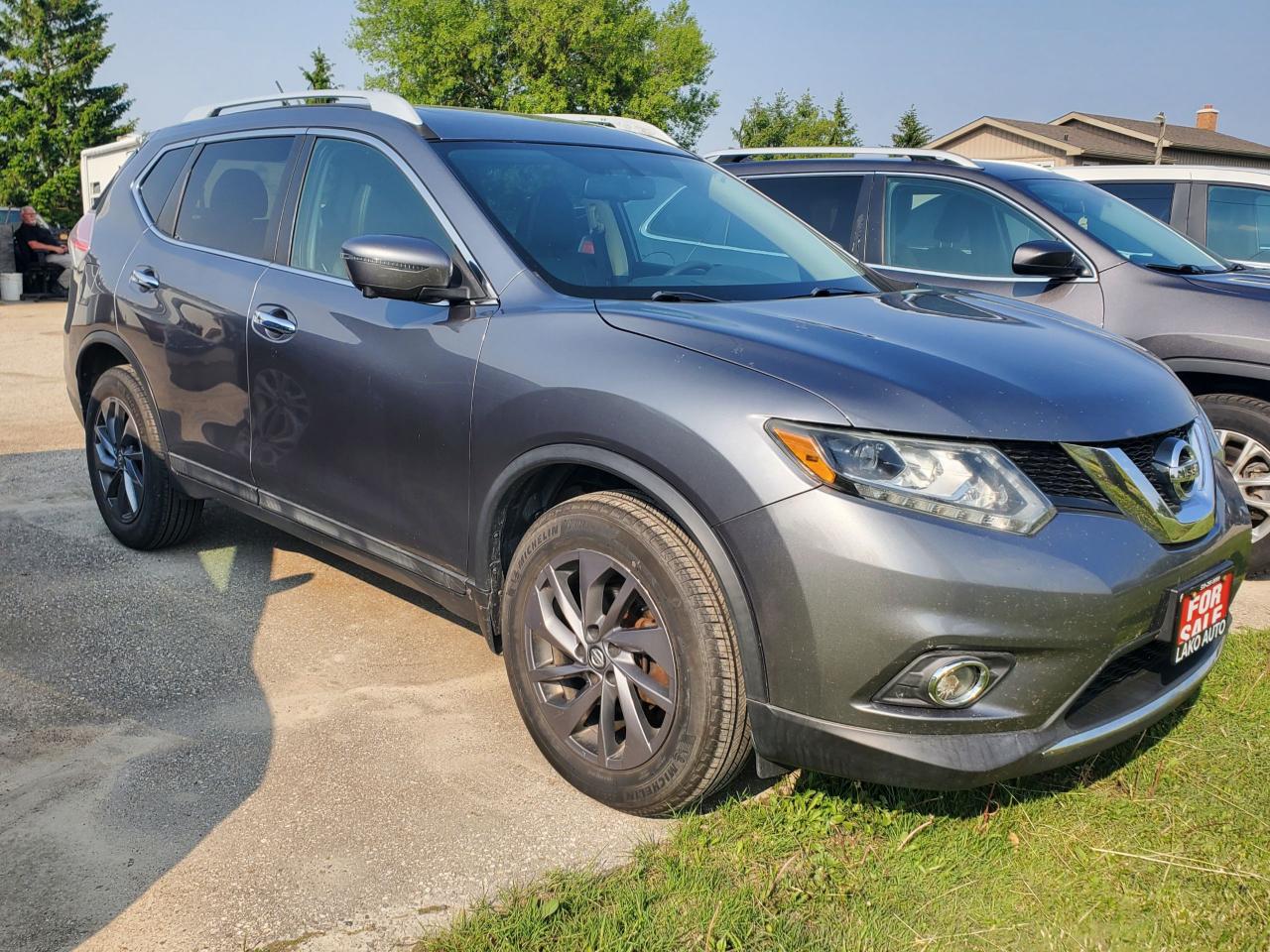 2016 Nissan Rogue SL - Photo #4