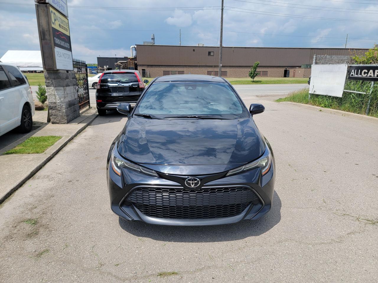 2019 Toyota Corolla SE | HATCHBACK | CLEAN - Photo #2