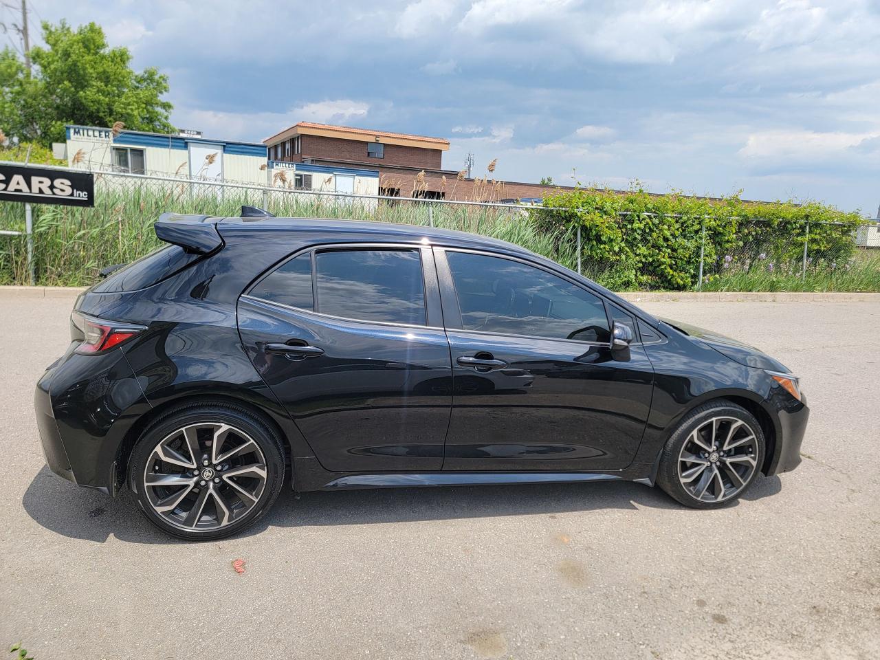 2019 Toyota Corolla SE | HATCHBACK | CLEAN - Photo #4