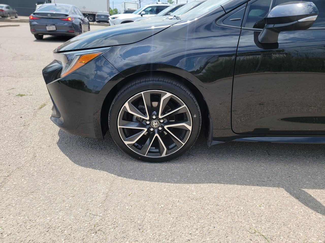 2019 Toyota Corolla SE | CLEAN | Hatchback Photo3