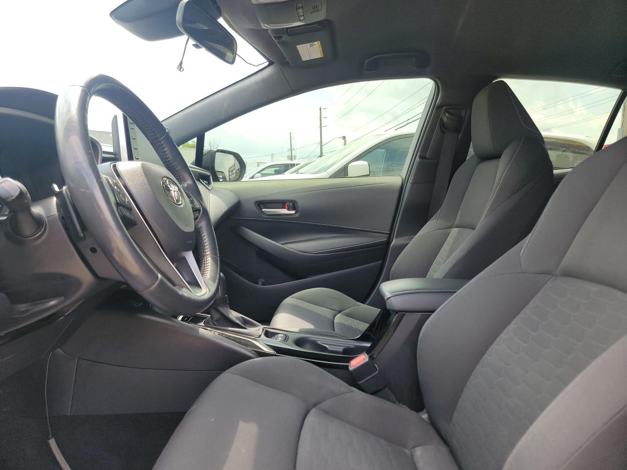 2019 Toyota Corolla SE | HATCHBACK | CLEAN - Photo #12