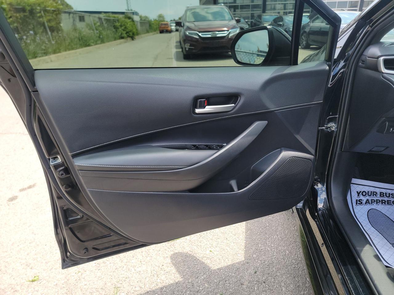 2019 Toyota Corolla SE | HATCHBACK | CLEAN - Photo #13