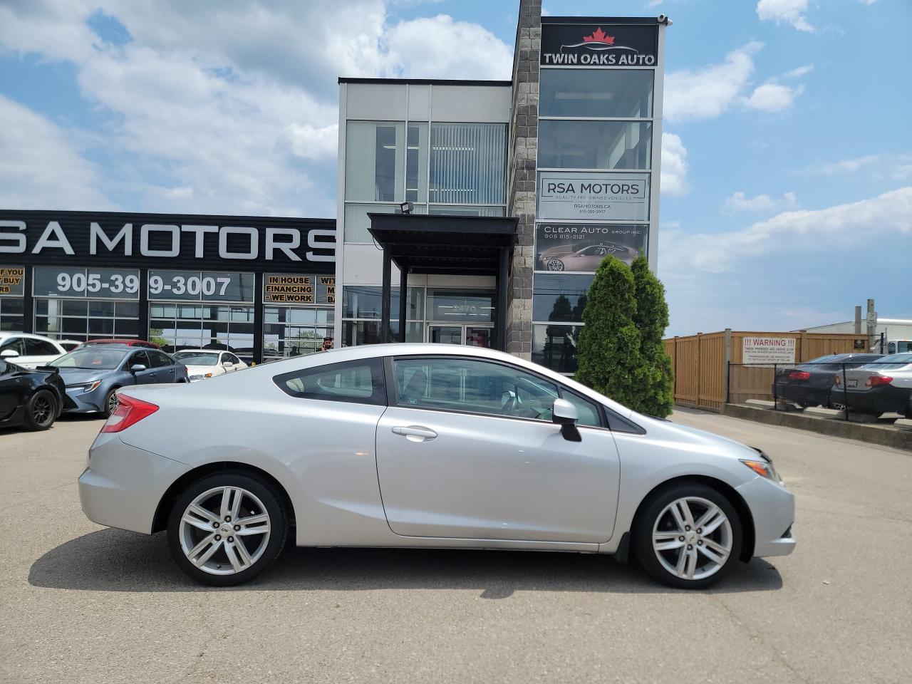 2012 Honda Civic LX | CLEAN - Photo #4